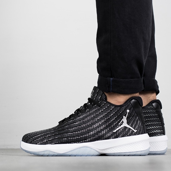 jordan b fly basketball shoes